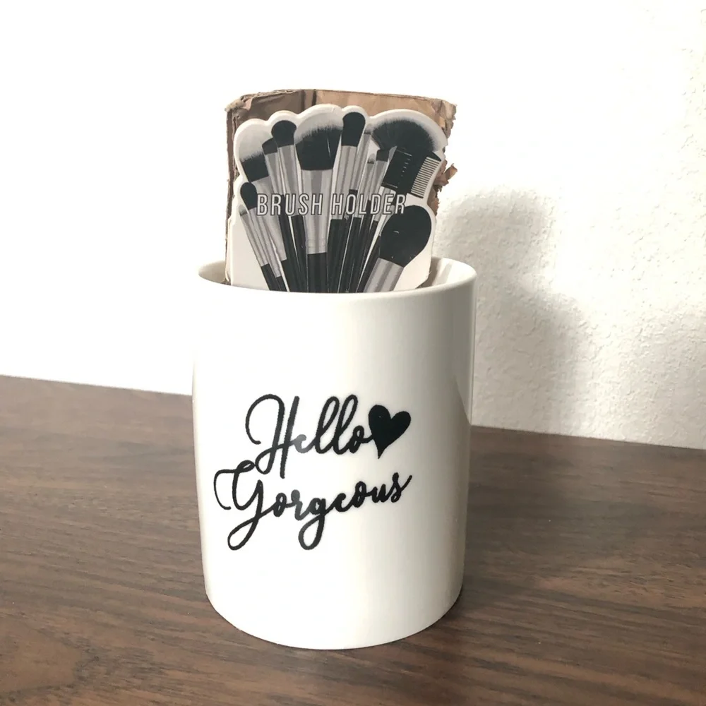 COLLECTION XIIX Hello Gorgeous Brush Holder Cup